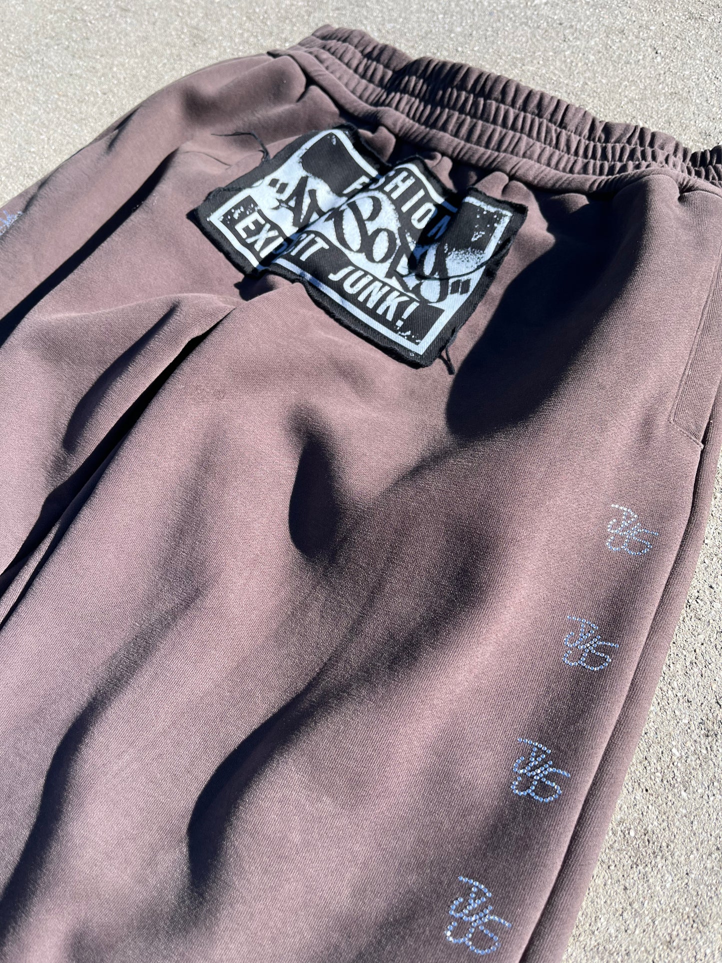 Fashion Advisory Sweat Pants